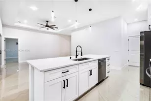 450 Mercedes Ct, Lehigh Acres, FL 33972 - Photo 9