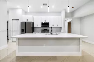 450 Mercedes Ct, Lehigh Acres, FL 33972 - Photo 11