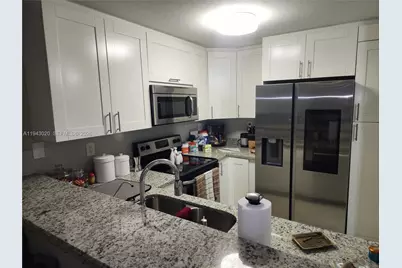 7070 NW 174th Ter #101, Hialeah, FL 33015 - Photo 5