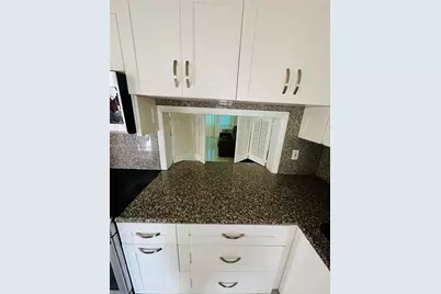 215 SE 3rd Ave #404A, Hallandale Beach, FL 33009 - Photo 3