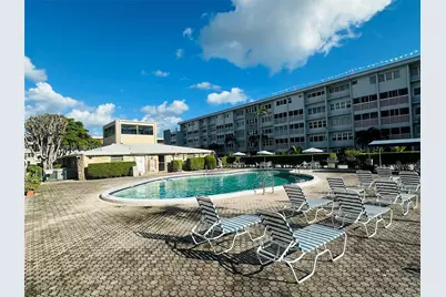 215 SE 3rd Ave #404A, Hallandale Beach, FL 33009 - Photo 19