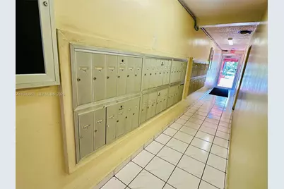 215 SE 3rd Ave #404A, Hallandale Beach, FL 33009 - Photo 17