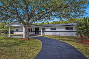 7695 SW 142nd St, Palmetto Bay, FL 33158 - Photo 1