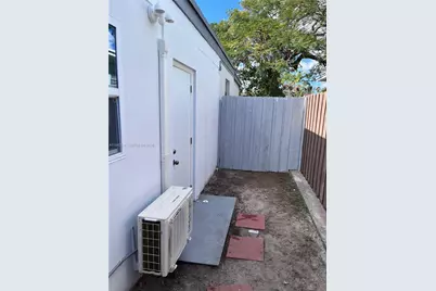 50 NW 68th Ct #3, Miami, FL 33126 - Photo 9