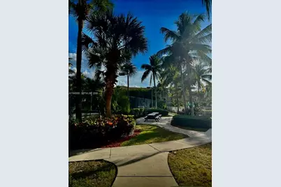 6434 Emerald Dunes Dr #304, West Palm Beach, FL 33411 - Photo 11