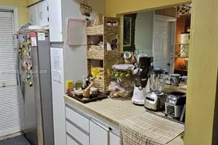 200 Lakeview Dr, Weston, FL 33326 - Photo 9