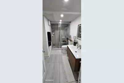 200 Lakeview Dr #212, Weston, FL 33326 - Photo 5