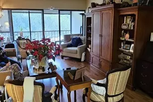 200 Lakeview Dr, Weston, FL 33326 - Photo 3