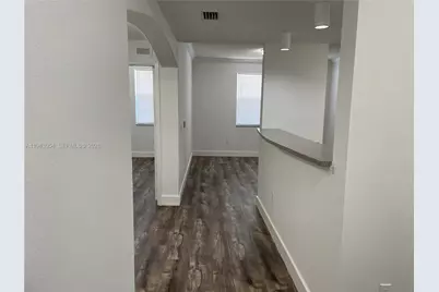 533 NE 3rd Ave #210, Fort Lauderdale, FL 33301 - Photo 5