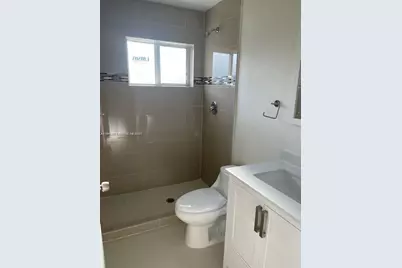 1530 NW 60th St, Miami, FL 33142 - Photo 5