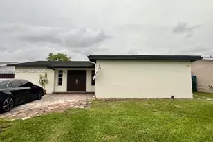 10631 NW 28th St, Sunrise, FL 33322 - Photo 3