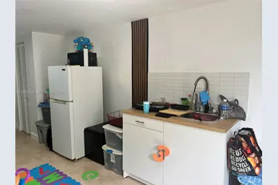 11201 NW 12th Ave #2, Miami, FL 33168 - Photo 5