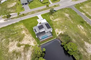 4009 W Jacaranda Parkway, Cape Coral, FL 33993 - Photo 49