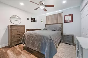 2225 NW 128th Ave, Pembroke Pines, FL 33028 - Photo 23