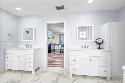 2225 NW 128th Ave, Pembroke Pines, FL 33028 - Photo 25