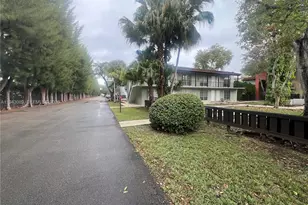 10820 N Kendall Dr, Miami, FL 33176 - Photo 15