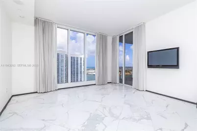 901 Brickell Key Blvd #3407, Miami, FL 33131 - Photo 9