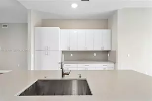 444 E 16th St, Hialeah, FL 33010 - Photo 25