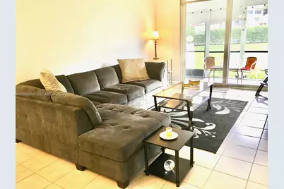 9410 N Hollybrook Lake Dr #103, Pembroke Pines, FL 33025 - Photo 11