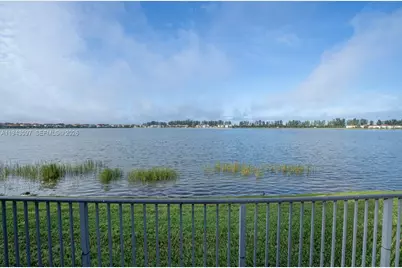 8725 Parkland Bay Dr, Parkland, FL 33076 - Photo 11