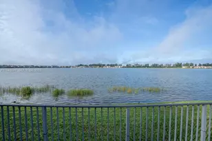 8725 Parkland Bay Dr, Parkland, FL 33076 - Photo 11