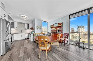 90 SW 3rd St, Miami, FL 33130 - Photo 3