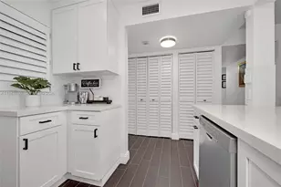 10875 SW 112th Ave, Miami, FL 33176 - Photo 9