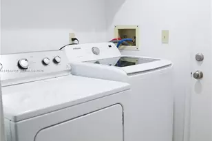 9023 SW 113th Pl Cir W, Miami, FL 33176 - Photo 15