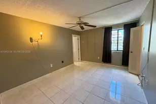 10296 NW 9th St Cir, Miami, FL 33172 - Photo 7