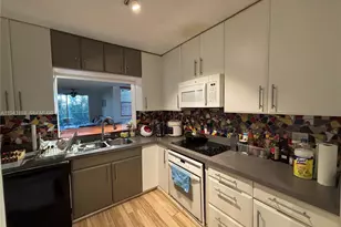 3660 NE 166th St, North Miami Beach, FL 33160 - Photo 11