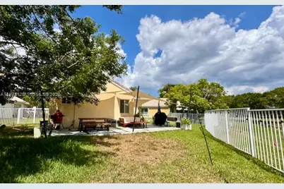 4284 Ironwood Ct #4284, Weston, FL 33331 - Photo 9