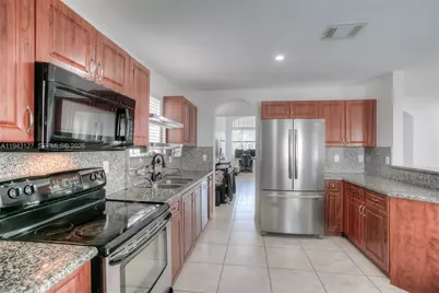 28414 SW 133rd Path, Homestead, FL 33033 - Photo 9