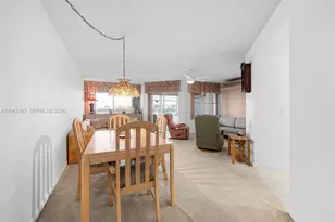 13101 SW 15th Ct, Pembroke Pines, FL 33027 - Photo 11