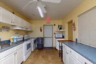 7877 Golf Cir Dr, Margate, FL 33063 - Photo 41