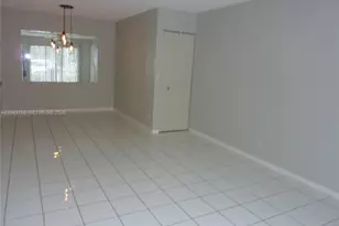 180 Cypress Club Dr, Pompano Beach, FL 33060 - Photo 7