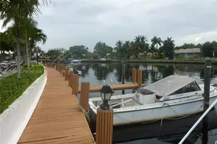 180 Cypress Club Dr, Pompano Beach, FL 33060 - Photo 43