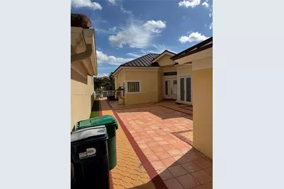 14640 SW 132nd Ct, Miami, FL 33186 - Photo 9