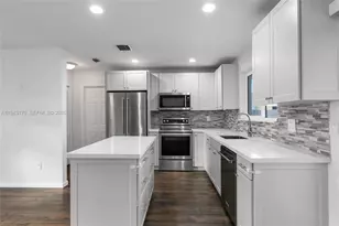 1301 NW 87th Way, Pembroke Pines, FL 33024 - Photo 17