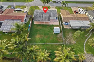 1301 NW 87th Way, Pembroke Pines, FL 33024 - Photo 35