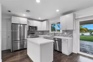 1301 NW 87th Way, Pembroke Pines, FL 33024 - Photo 3