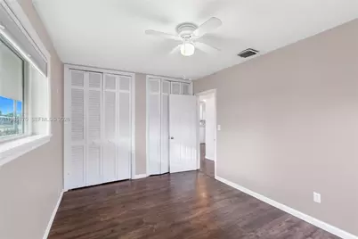 1301 NW 87th Way, Pembroke Pines, FL 33024 - Photo 21