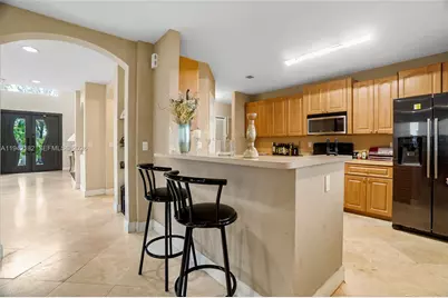 865 NE 208th Ter, Miami, FL 33179 - Photo 13