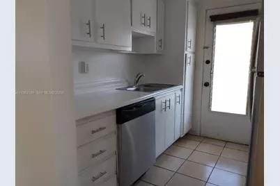 12665 NE 16th #18, North Miami, FL 33161 - Photo 3