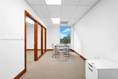 12550 Biscayne Blvd #304B, North Miami, FL 33181 - Photo 7