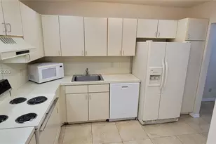 9004 SW 137th St, Miami, FL 33176 - Photo 5