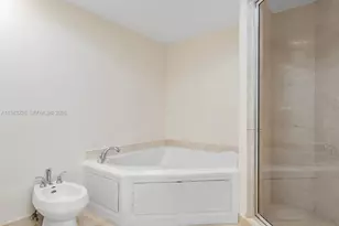 17555 Atlantic Blvd, Sunny Isles Beach, FL 33160 - Photo 47
