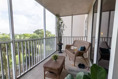 250 Jacaranda Dr #506, Plantation, FL 33324 - Photo 17