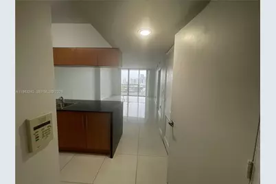 1750 N Bayshore Dr #2810, Miami, FL 33132 - Photo 9