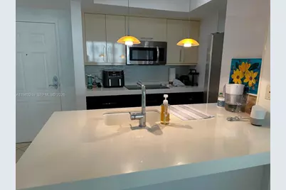 2000 N Bayshore Dr #625, Miami, FL 33137 - Photo 9