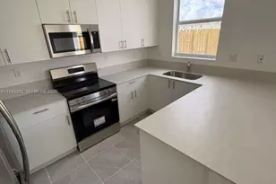 2708 SE 26th Ave, Homestead, FL 33035 - Photo 5